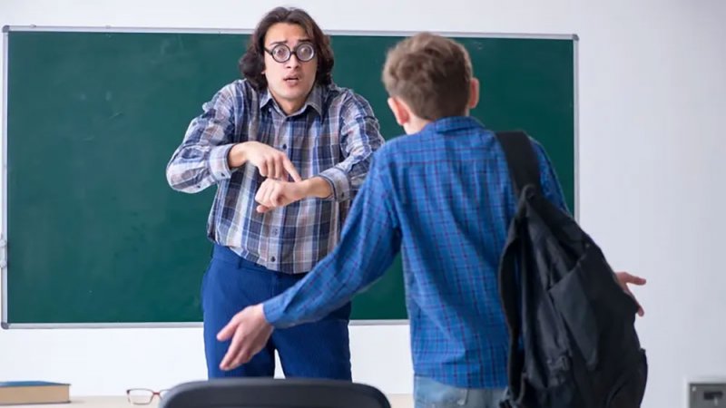 مدرسة تفرض غرامة على التلاميذ المتأخرين عن الحصص