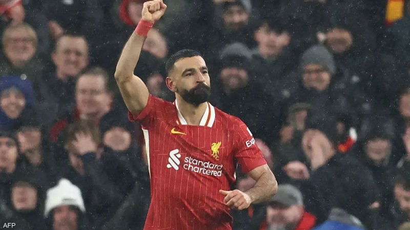 انتقال محمد صلاح إلى الهلال السعودي.. مصدر يكشف التفاصيل