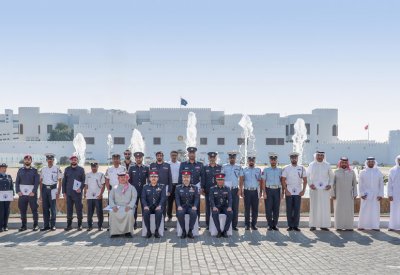 مدير عام الإدارة العامة للإعلام والثقافة الأمنية يكرم المشاركين في دورة "أساسيات التصوير الفوتوغرافي والتلفزيوني"