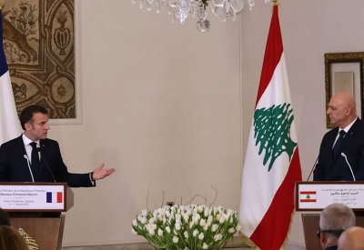 فرنسا في دور جديد.. ماذا يفعل ماكرون في لبنان؟