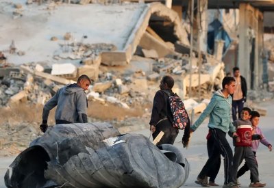 إسرائيل تستبق هدنة غزة.. وزوارقها تمطر القطاع بالقذائف