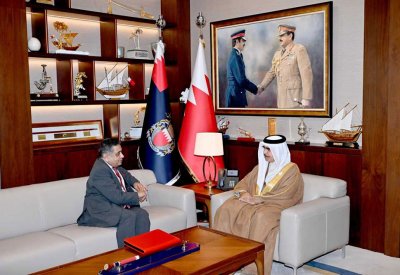 معالي وزير الداخلية يشيد بالعلاقات التاريخية والشراكة الوثيقة بين مملكة البحرين والمملكة المتحدة