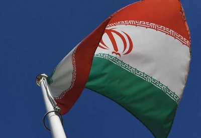 أحد مستشاري ترامب يحدد موعد "القرارات القوية" بحق إيران