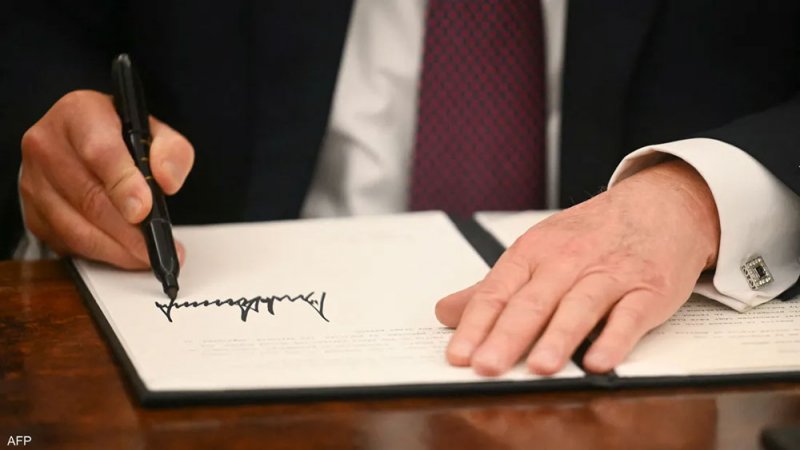 بعد تنصيبه رئيساً.. أول دعوى قضائية ضد ترامب