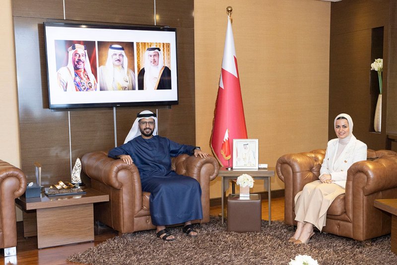 وزيرة شؤون الشباب تستقبل السفير الإماراتي لدى مملكة البحرين