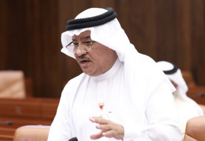 مساجد “ثالثة المحرق” مهددة بالسقوط على المصلين
