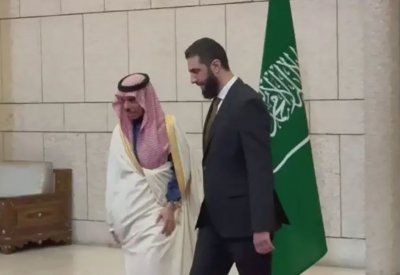 أحمد الشرع يستقبل وزير الخارجية السعودي الأمير فيصل بن فرحان في دمشق