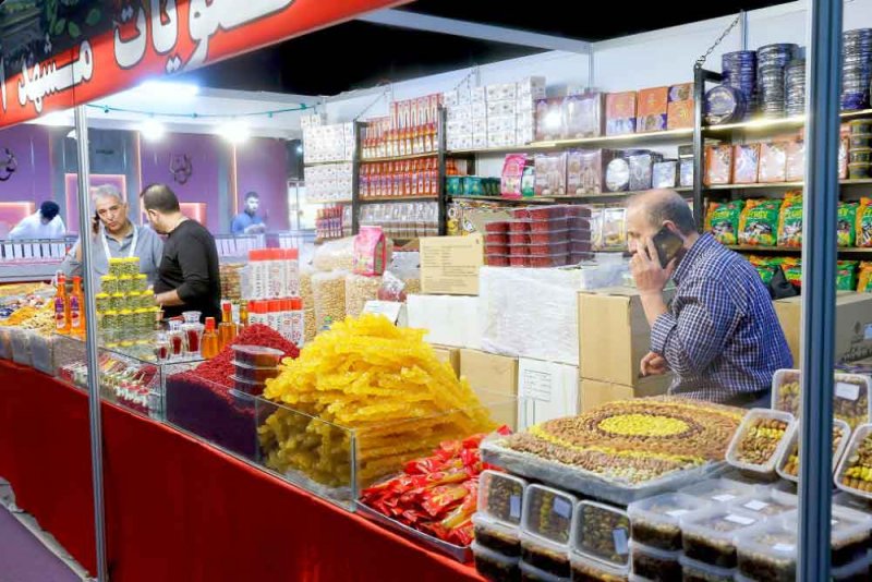 تنوع المنتجات يجذب الزوار إلى معرض الخريف