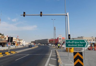 "الأشغال": تشغيل 3 إشارات ضوئية جديدة على شارع سترة