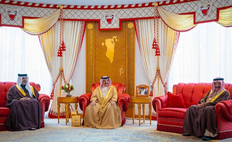 جلالة الملك المعظم يستقبل عددا من كبار المسؤولين ويستعرض معهم المسيرة التنموية ونتائج زيارتي سلطنة عمان وفرنسا