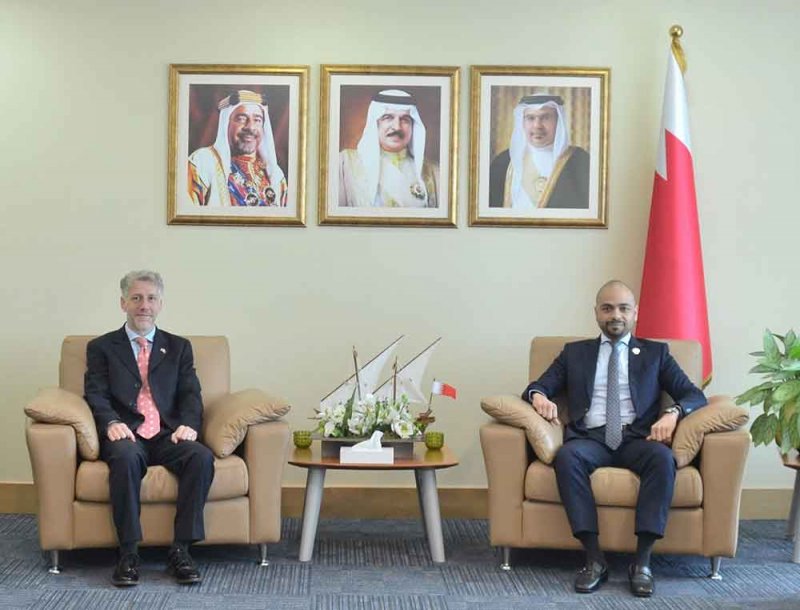 وزير التنمية الاجتماعية يلتقي سفير المملكة المتحدة لدى مملكة البحرين