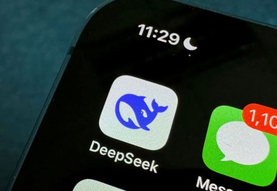 "زلزال" تطبيق DeepSeek.. ما هو ولماذا أسقط الأسهم الأميركية؟