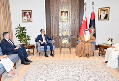 معالي وزير الداخلية يستقبل السفير الأمريكي ويشيد بالشراكة الاستراتيجية بين البحرين والولايات المتحدة
