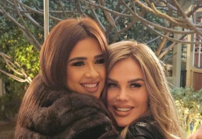 نيكول سابا تنشر صورة تجمعها بياسمين عبد العزيز