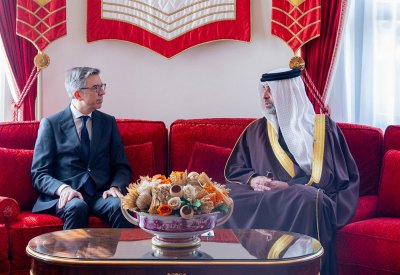 سمو الشيخ عبدالله بن حمد آل خليفة يستقبل سفير الجمهورية الفرنسية لدى مملكة البحرين