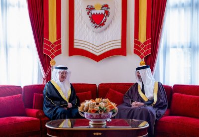 سمو الشيخ عبدالله بن حمد آل خليفة يستقبل سفير مملكة البحرين لدى جمهورية الصين الشعبية