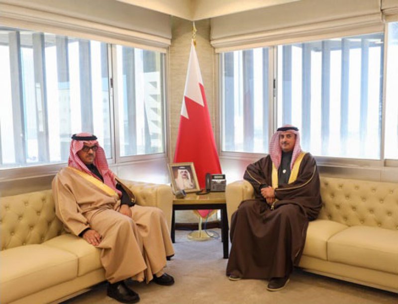 وزير العدل والشؤون الإسلامية والأوقاف يستقبل القائم بأعمال سفارة المملكة العربية السعودية لدى مملكة البحرين