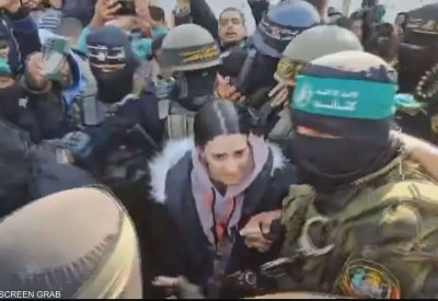 تسليم أربيل يهود للصليب الأحمر في خان يونس