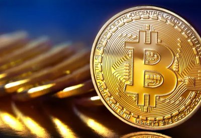 بيتكوين تقفز لـ105 آلاف دولار رغم وقف "الفيدرالي" دورة خفض الفائدة
