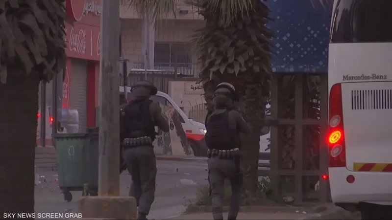 مواجهات بين الجيش الإسرائيلي وفلسطينيين لدى استقبالهم الأسرى