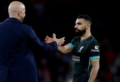 "هذه نصيحتي له".. سلوت يرد على إمكانية انتقال صلاح إلى الدوري السعودي