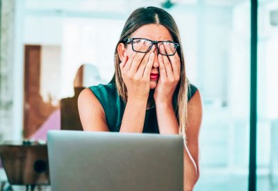 12 ساعة في المكتب تؤثر على صحة الموظفين النفسية
