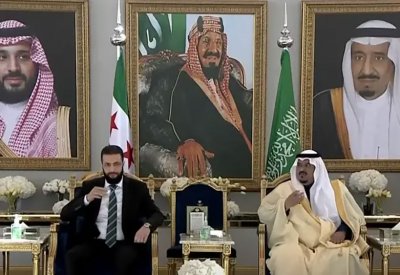 الرئيس السوري أحمد الشرع يصل إلى الرياض في أول زيارة رسمية