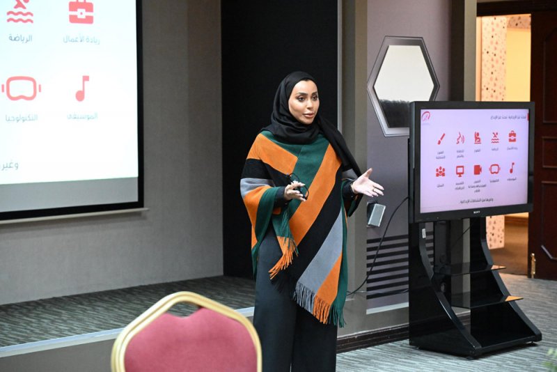 مبادرة "بحريننا" تستعرض معايير تقييم مسابقة تحدي الأجيال في ورشة لموظفي وزارة الإعلام