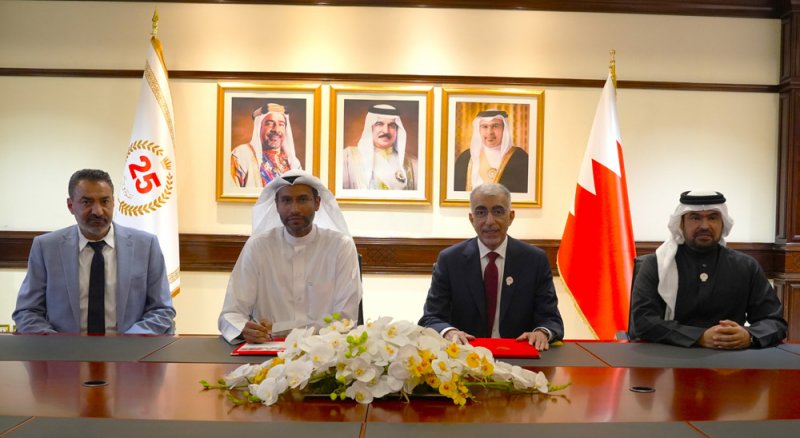 "الأشغال" توقّع عقد تنفيذ الخط الرئيسي الناقل لـ"الصرف الصحي" بشارع الشيخ عيسى بن سلمان