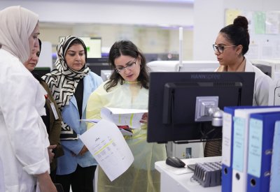 مختبر مجمع السلمانية الطبي يجدد حصوله على شهادة جودة المختبرات الطبية (آيزو 15189)