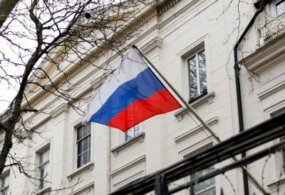 توتر متصاعد.. بريطانيا تطرد دبلوماسيا روسيا بعد أزمة التجسس