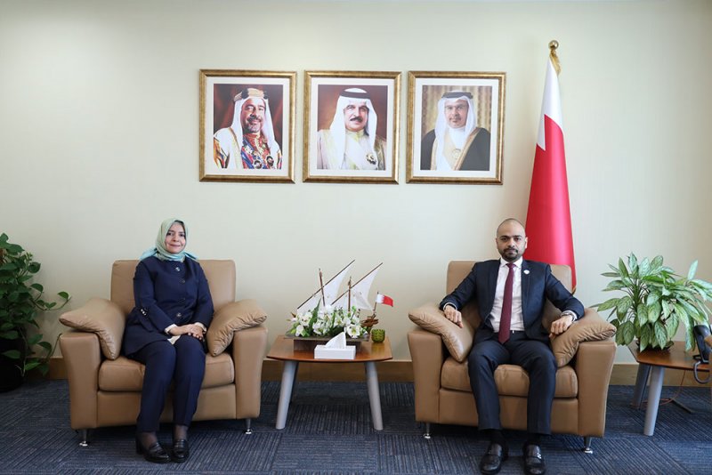 وزير التنمية الاجتماعية يستقبل سفيرة الجمهورية التركية لدى مملكة البحرين