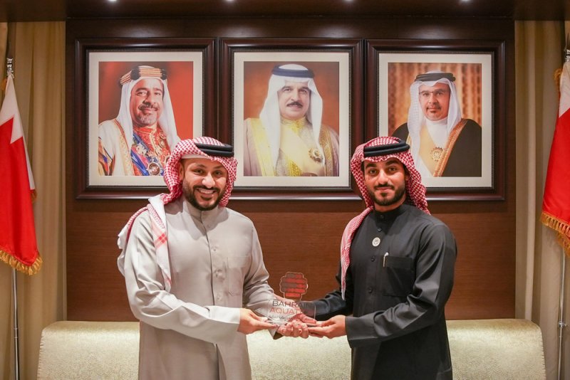 اتحاد الرياضات المائية يكرم مجلس الإدارة السابق