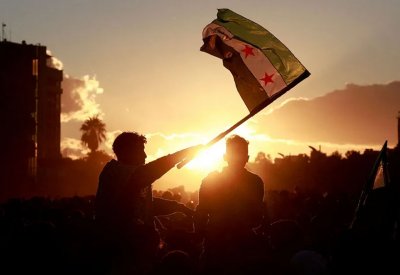 5 رجال وسيدتان.. لجنة لمؤتمر الحوار الوطني في سوريا