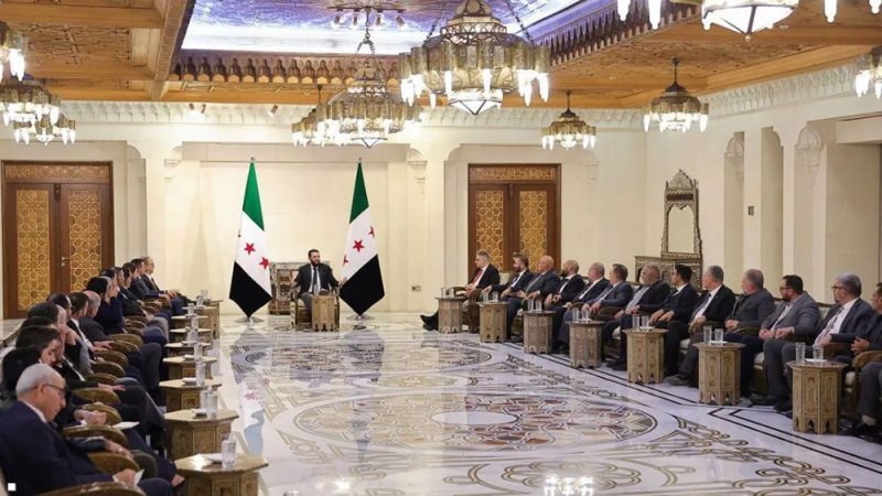 الشرع يلتقي بوفدي هيئة التفاوض والائتلاف في دمشق