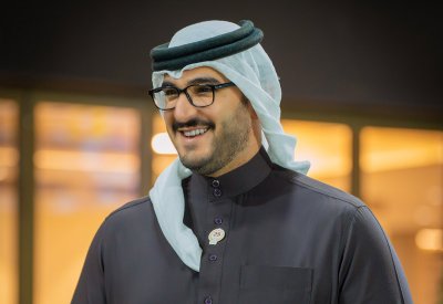 سمو الشيخ عيسى بن سلمان بن حمد آل خليفة يشهد السباق الثامن عشر للخيل