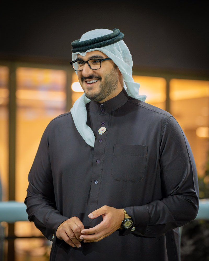 سمو الشيخ عيسى بن سلمان بن حمد آل خليفة يشهد السباق الثامن عشر للخيل