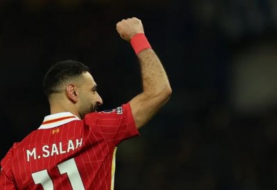 الأسطورة يتراجع ويعترف: أخطأت في حق صلاح