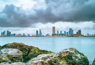"الأرصاد" تحذر من أمطار رعدية وهبّات قوية السرعة مساءً