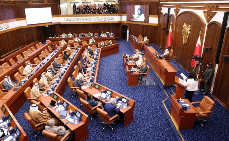 "الشورى" يرفض مقترح منع تحويل تأشيرة السياحة إلى إقامة عمل