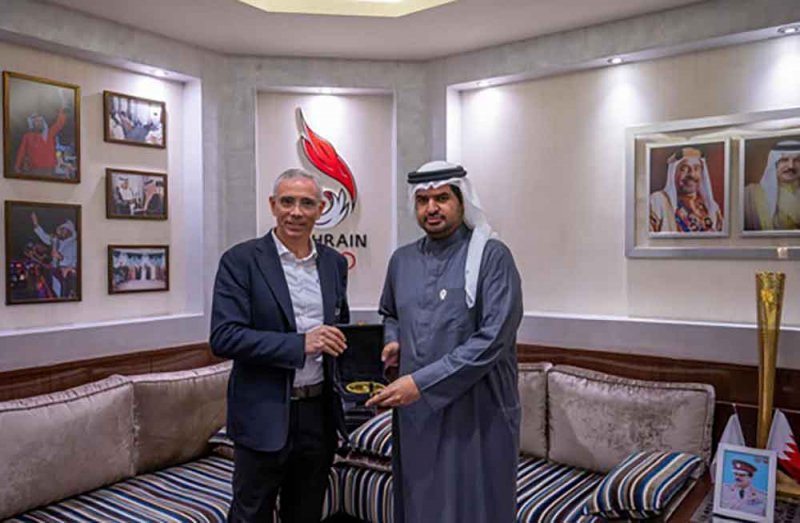 سمو الشيخ عيسى بن علي يبحث التعاون مع رئيس الاتحاد الدولي للترايثلون