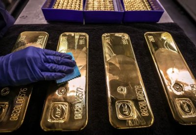 "غولدمان ساكس" يرفع توقعاته لسعر الذهب في نهاية العام إلى 3100 دولار
