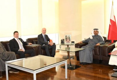 وزير النفط والبيئة يستقبل الرئيس التنفيذي الإقليمي لشركة "إي بي إم تيرمينالز" في منطقة آسيا والشرق الأوسط