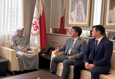 رئيس جهاز الخدمة المدنية يستقبل رئيس مجلس إدارة مركز استانا بجمهورية كازاخستان