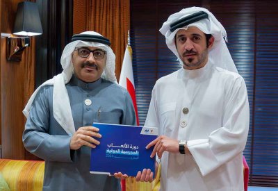 خالد بن حمد يتسلم التقرير النهائي لدورة الألعاب المدرسية الدولية "البحرين 2025"