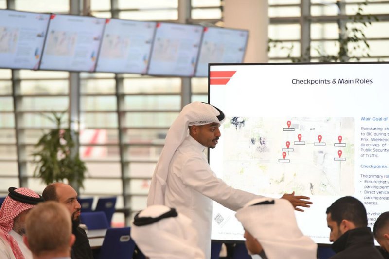 حلبة البحرين الدولية تعقد اجتماعًا تنسيقيًا مع المنشآت التجارية بمنطقة الصخير