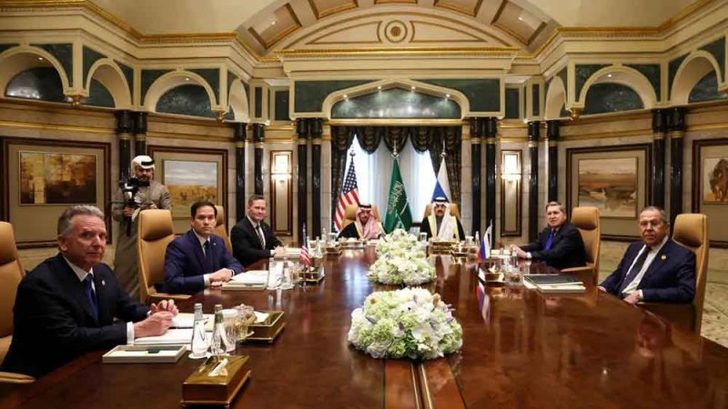 تطبيع العلاقات.. مساعد بوتين "لقاؤنا بالأميركيين كان بناء"