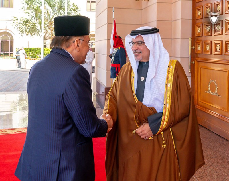 سمو ولي العهد رئيس الوزراء: الدفع بالعلاقات البحرينية الماليزية نحو فضاءات أوسع
