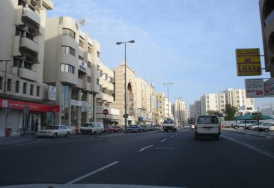 تطوير شبكة الطرق في الحورة والمنامة