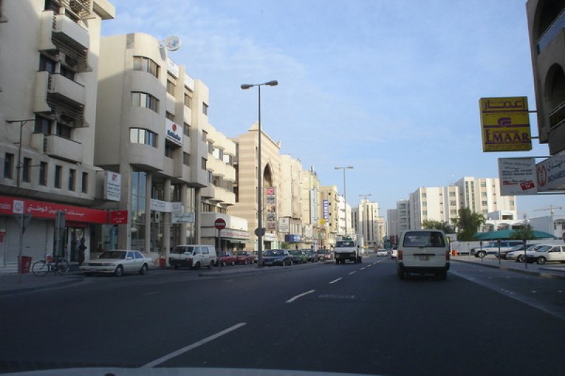 تطوير شبكة الطرق في الحورة والمنامة